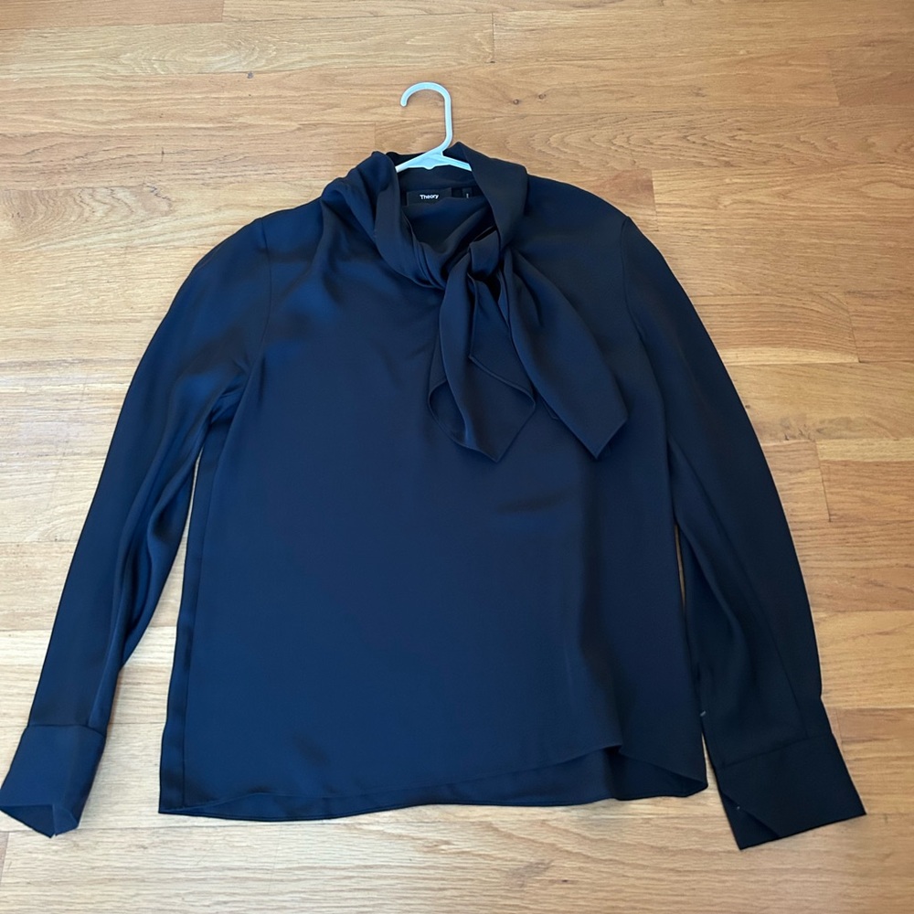 Theory Silk Elegant Black Women's Top worn once